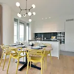 Huswell - Bright, Modern Apartment With Terrace Near Beach